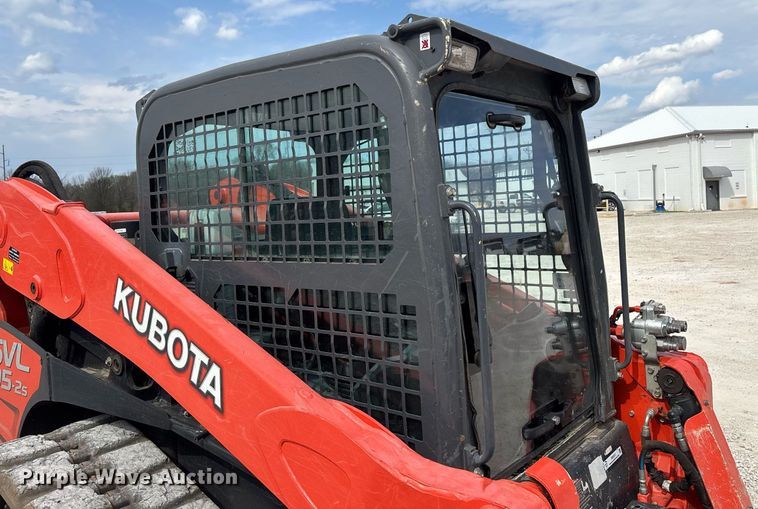 image for item EM0037 2021 Kubota SVL95-2S tracked skid steer loader