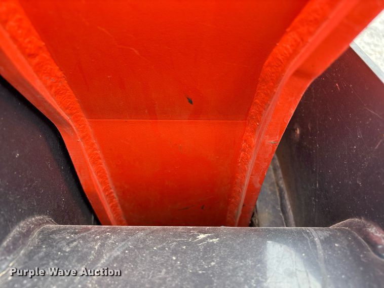 image for item EM0037 2021 Kubota SVL95-2S tracked skid steer loader