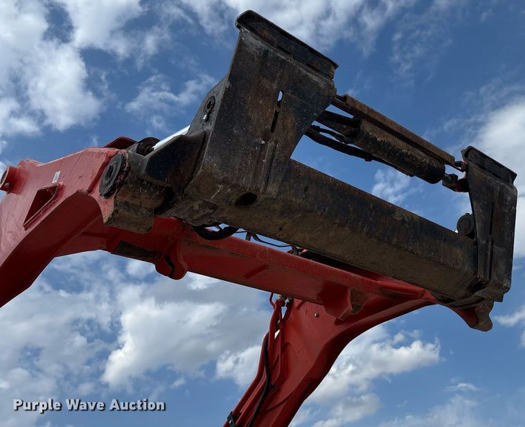 image for item EM0037 2021 Kubota SVL95-2S tracked skid steer loader