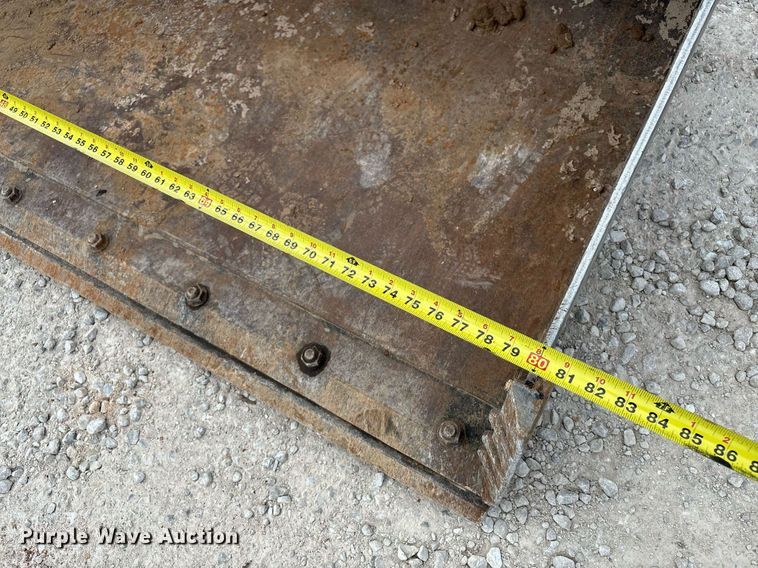 image for item EM0037 2021 Kubota SVL95-2S tracked skid steer loader