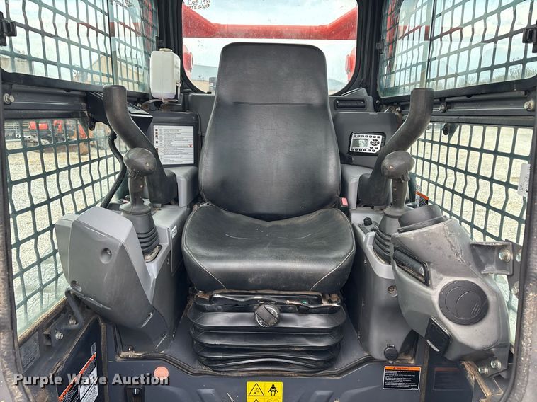 image for item EM0037 2021 Kubota SVL95-2S tracked skid steer loader