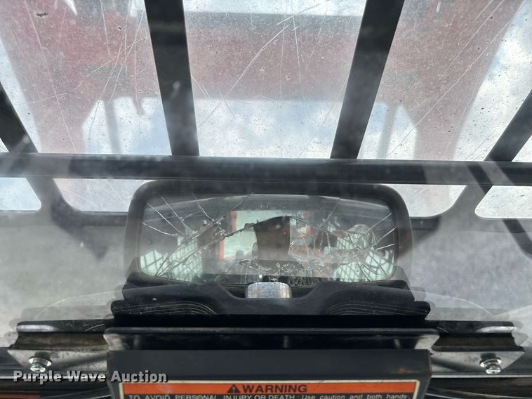 image for item EM0037 2021 Kubota SVL95-2S tracked skid steer loader