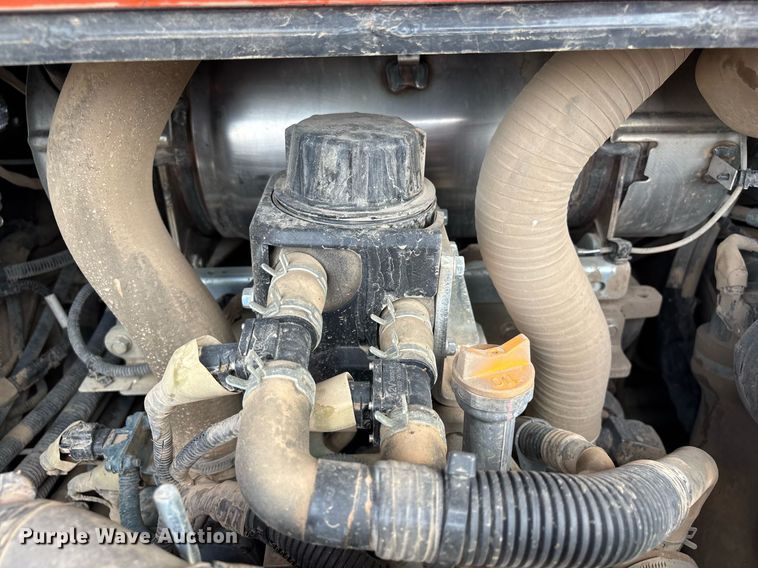 image for item EM0037 2021 Kubota SVL95-2S tracked skid steer loader