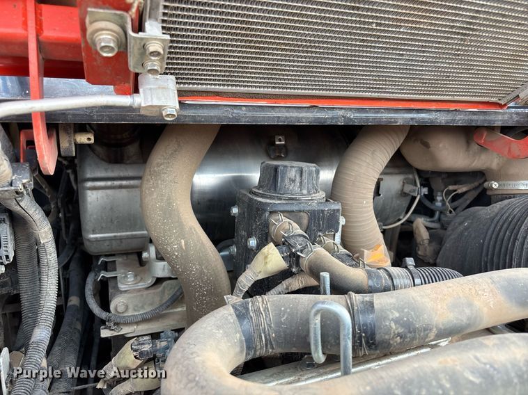 image for item EM0037 2021 Kubota SVL95-2S tracked skid steer loader