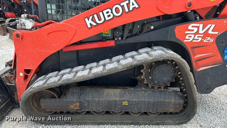 image for item EM0037 2021 Kubota SVL95-2S tracked skid steer loader
