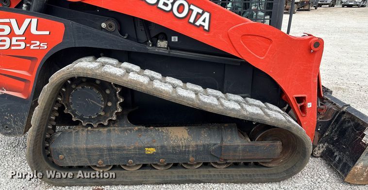 image for item EM0037 2021 Kubota SVL95-2S tracked skid steer loader
