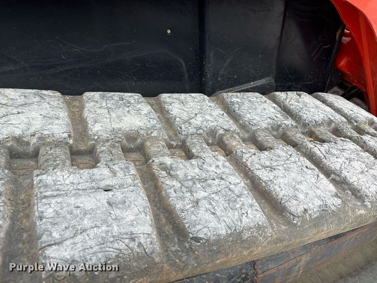 image for item EM0037 2021 Kubota SVL95-2S tracked skid steer loader