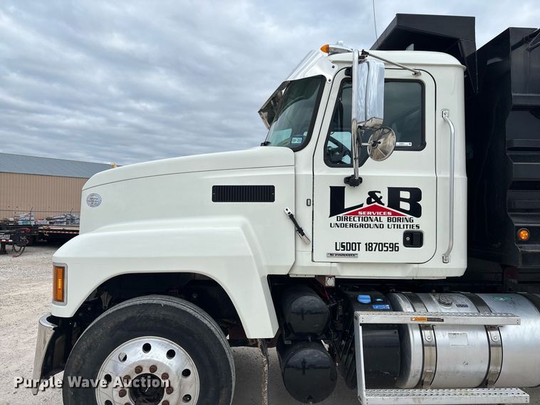 image for item EM0041 2020 Mack Pinnacle dump truck