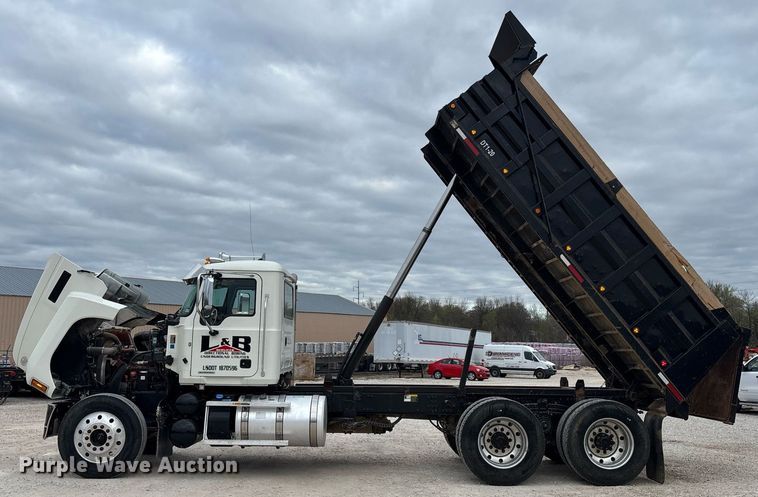 image for item EM0041 2020 Mack Pinnacle dump truck