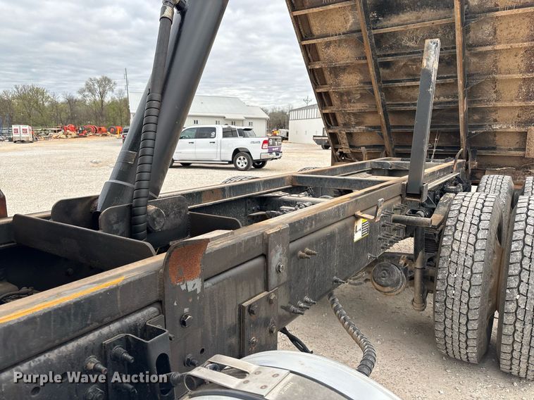 image for item EM0041 2020 Mack Pinnacle dump truck