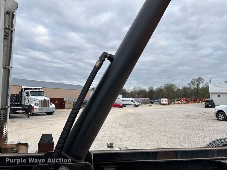 image for item EM0041 2020 Mack Pinnacle dump truck