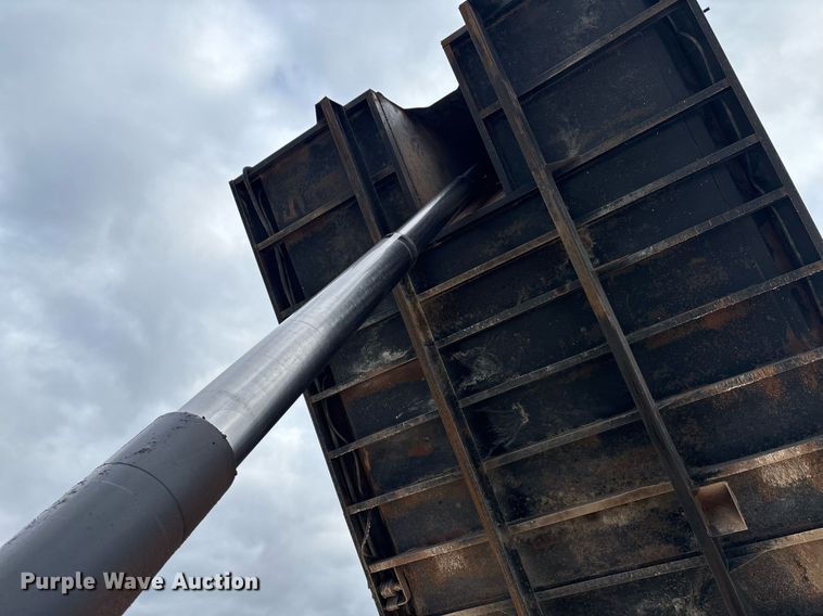 image for item EM0041 2020 Mack Pinnacle dump truck