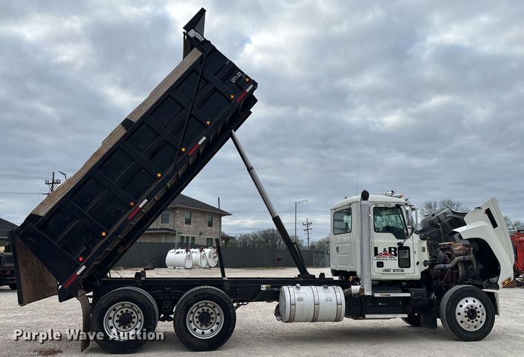 image for item EM0041 2020 Mack Pinnacle dump truck