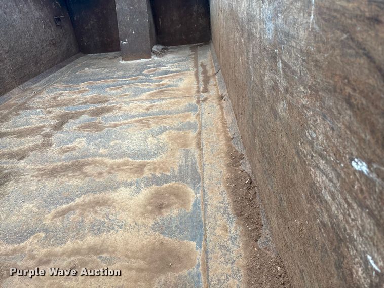 image for item EM0041 2020 Mack Pinnacle dump truck