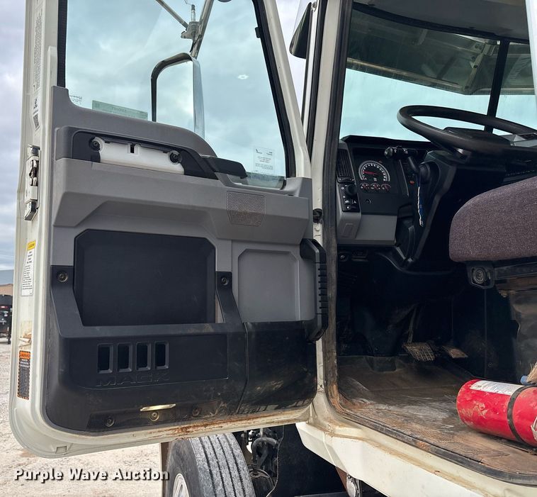 image for item EM0041 2020 Mack Pinnacle dump truck