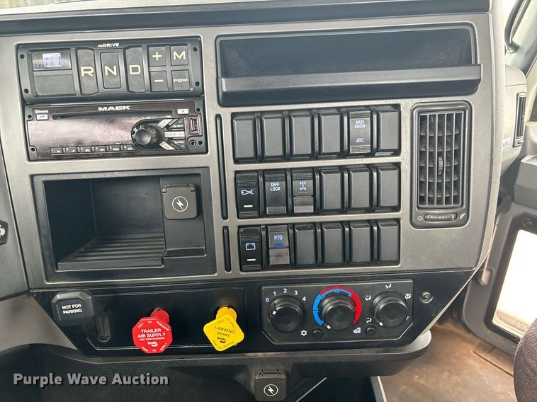 image for item EM0041 2020 Mack Pinnacle dump truck