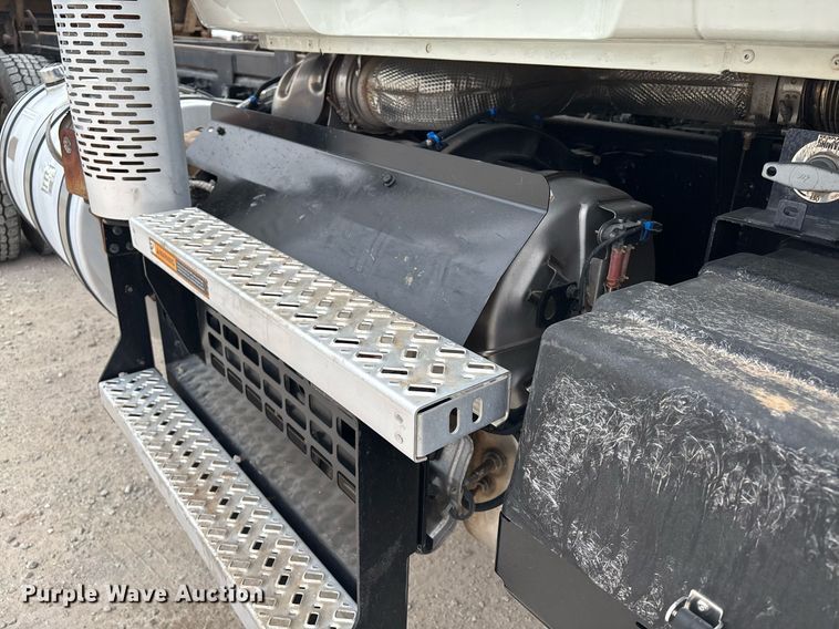 image for item EM0041 2020 Mack Pinnacle dump truck