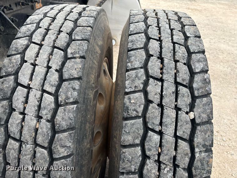 image for item EM0041 2020 Mack Pinnacle dump truck