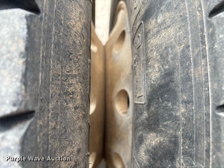 image for item EM0041 2020 Mack Pinnacle dump truck