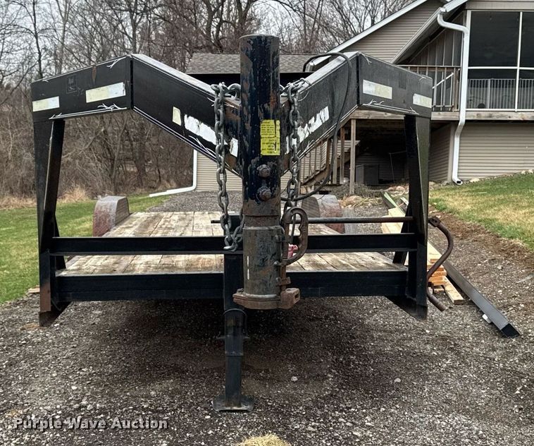 image for item EM3640 2004 Neal Manufacturing equipment trailer