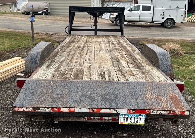 image for item EM3640 2004 Neal Manufacturing equipment trailer