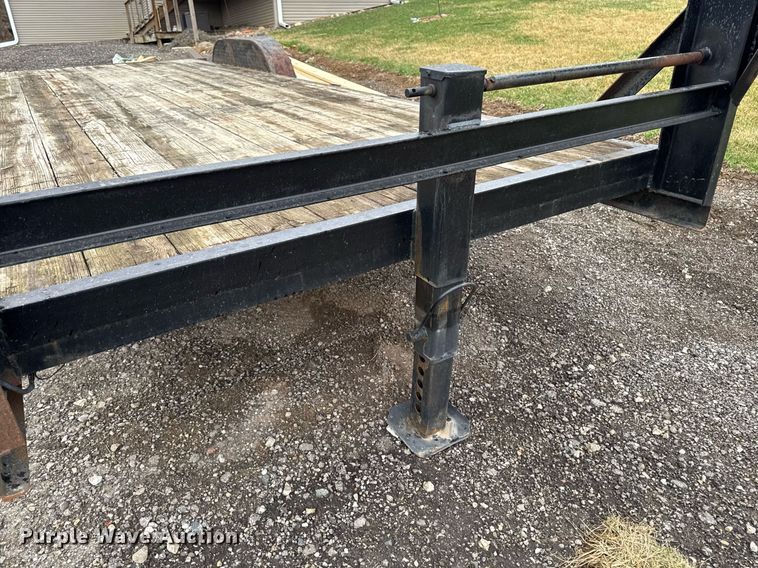 image for item EM3640 2004 Neal Manufacturing equipment trailer