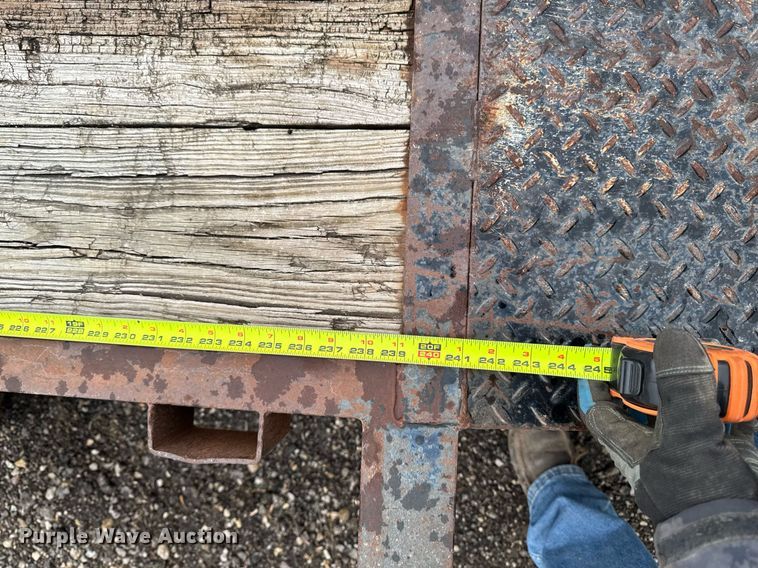 image for item EM3640 2004 Neal Manufacturing equipment trailer