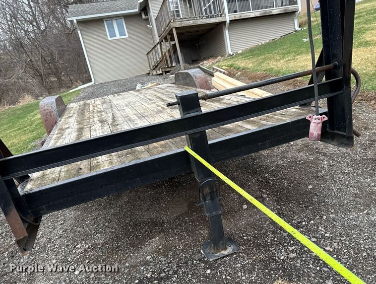 image for item EM3640 2004 Neal Manufacturing equipment trailer