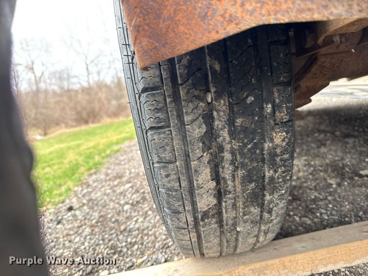 image for item EM3640 2004 Neal Manufacturing equipment trailer