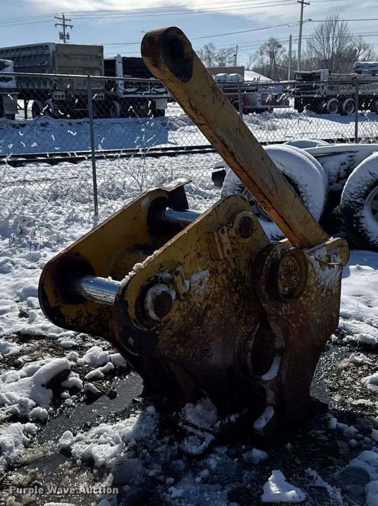 image for item EM3645 32