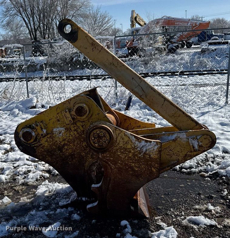 image for item EM3645 32