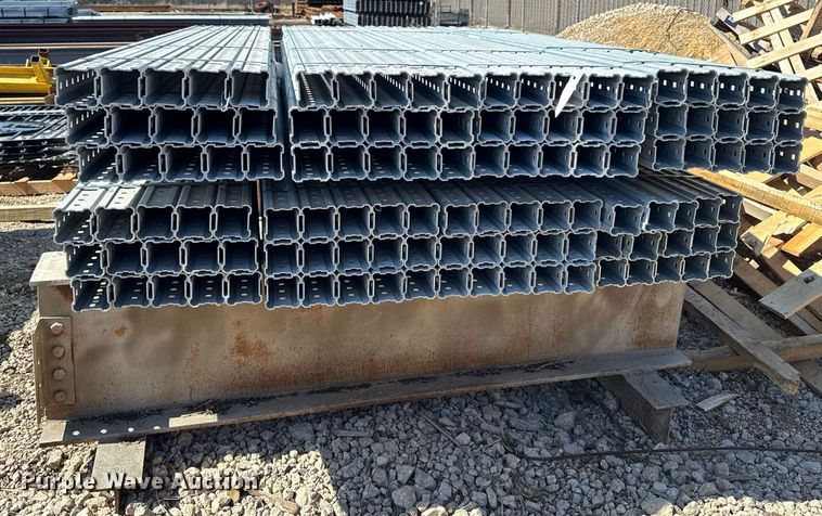 image for item EM3679 Approximately 120 M1-90 struts