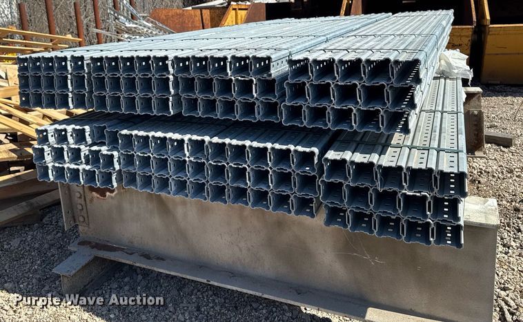 image for item EM3679 Approximately 120 M1-90 struts