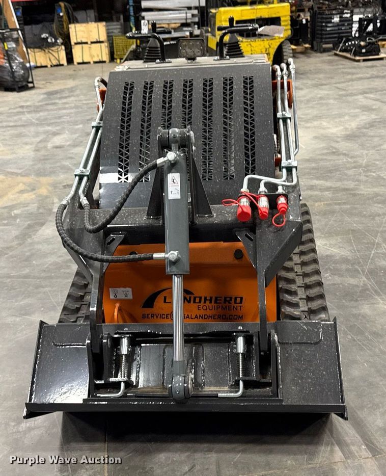 image for item EM3687 Landhero LDH-BC380 compact utility loader