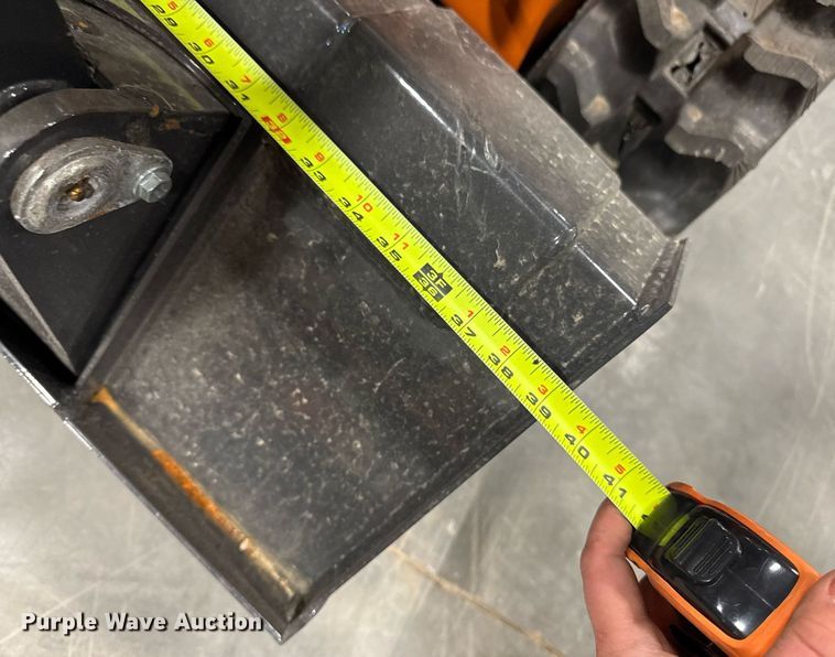 image for item EM3687 Landhero LDH-BC380 compact utility loader