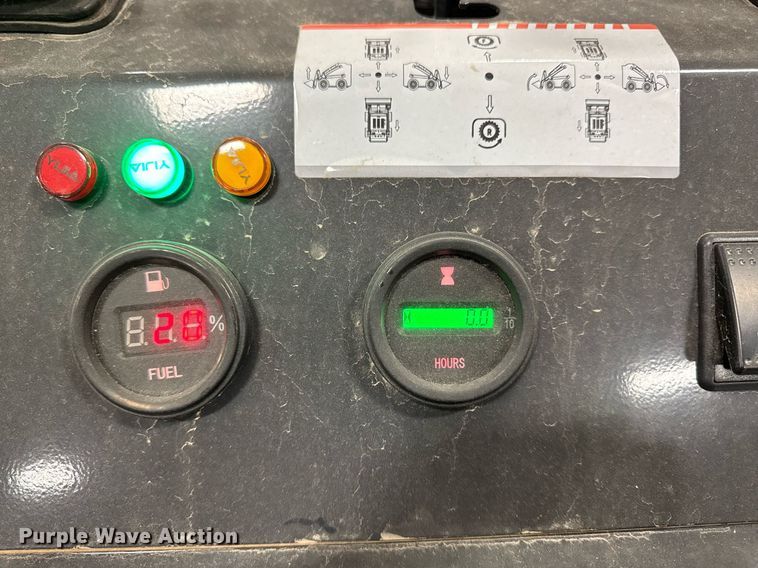 image for item EM3687 Landhero LDH-BC380 compact utility loader