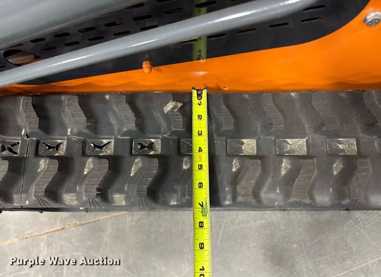 image for item EM3687 Landhero LDH-BC380 compact utility loader