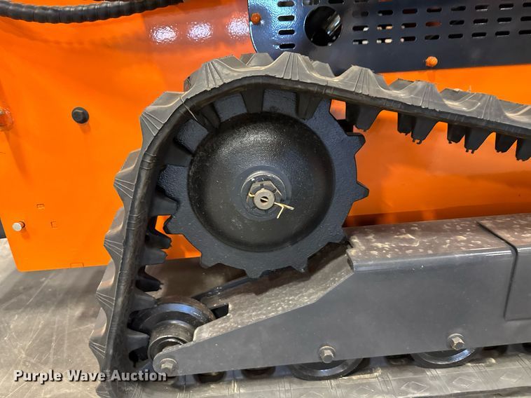 image for item EM3687 Landhero LDH-BC380 compact utility loader