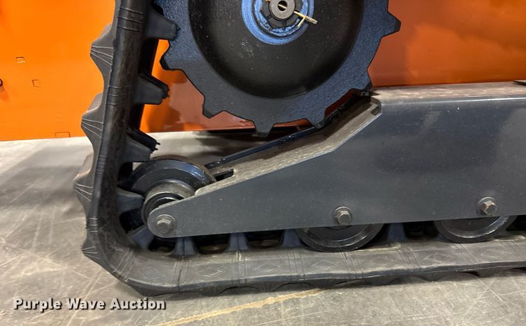 image for item EM3687 Landhero LDH-BC380 compact utility loader