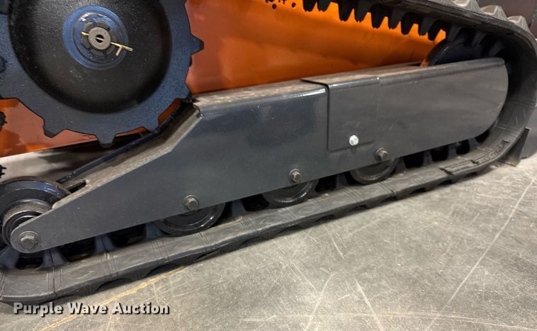 image for item EM3687 Landhero LDH-BC380 compact utility loader