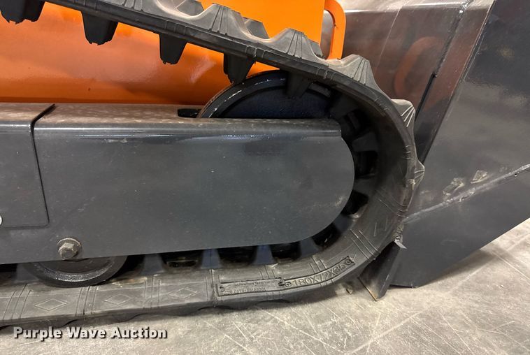 image for item EM3687 Landhero LDH-BC380 compact utility loader