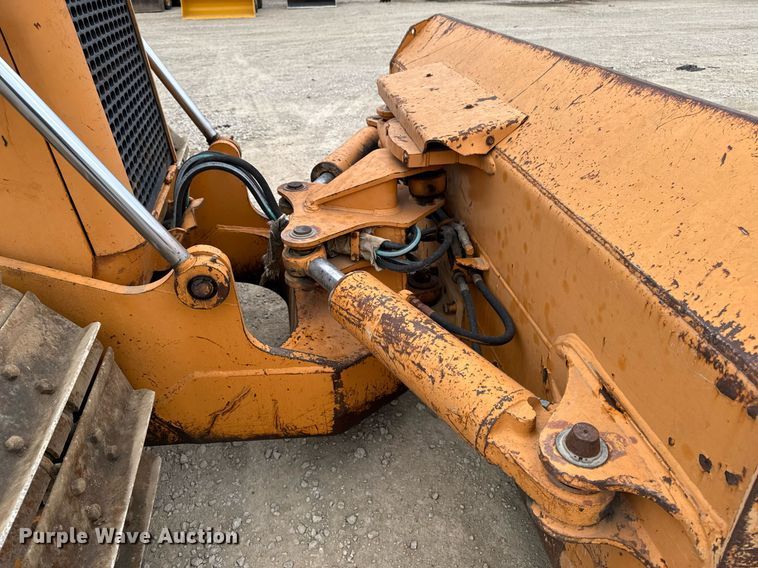 image for item EM3711 2000 Case 1150H dozer