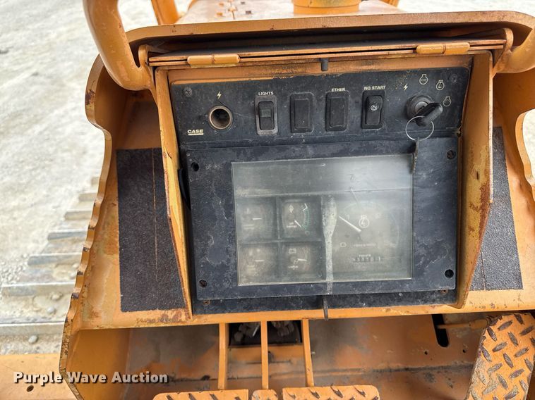 image for item EM3711 2000 Case 1150H dozer