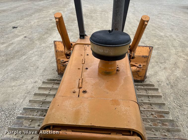 image for item EM3711 2000 Case 1150H dozer