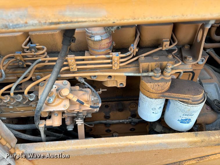 image for item EM3711 2000 Case 1150H dozer