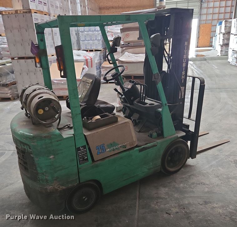 image for item EM6009 Mitsubishi FGC25 forklift