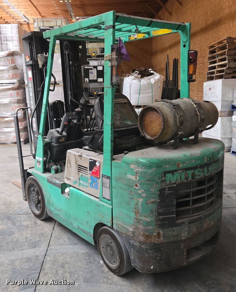 image for item EM6009 Mitsubishi FGC25 forklift
