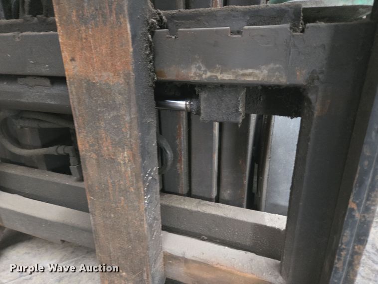 image for item EM6009 Mitsubishi FGC25 forklift