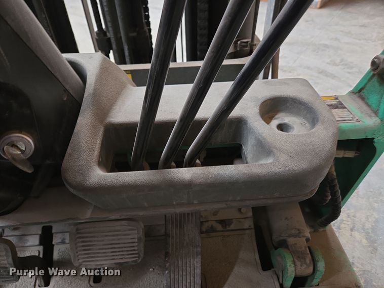 image for item EM6009 Mitsubishi FGC25 forklift