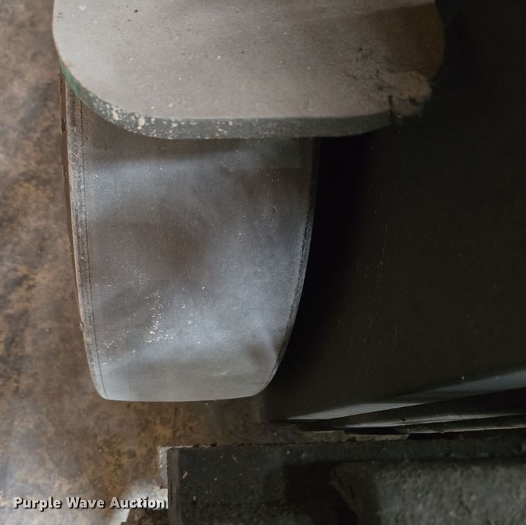 image for item EM6009 Mitsubishi FGC25 forklift